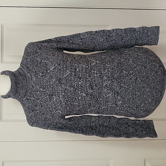 Eight Eight Eight Blue and Gray Marbled Turtleneck Sweater- Size S - Picture 1 of 7